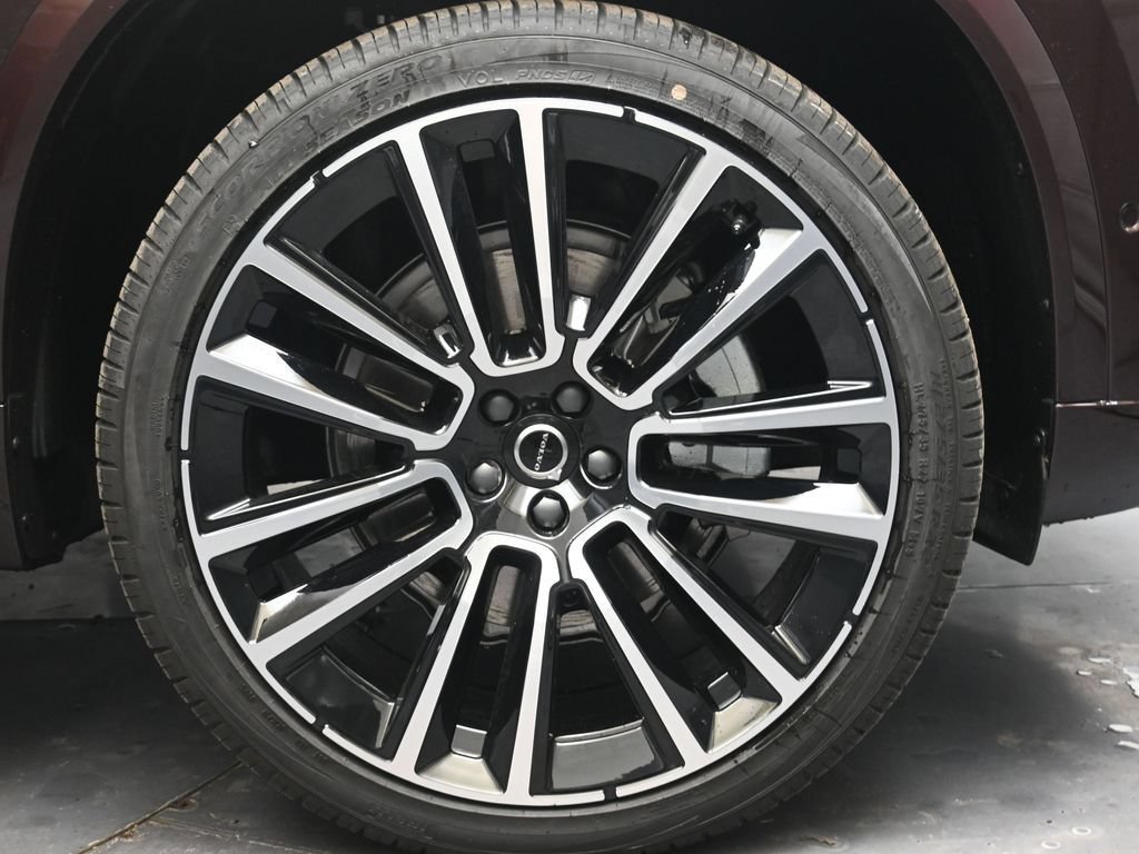 New 2026 Volvo XC90 B6 Plus w/ Protection Package Premier AWD/4WD image 10