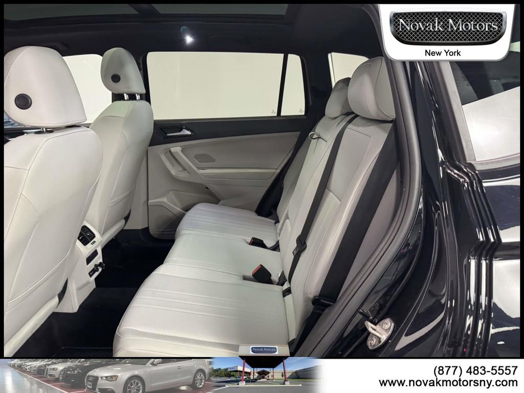 Used 2023 Volkswagen Tiguan SE R-Line AWD/4WD image 11