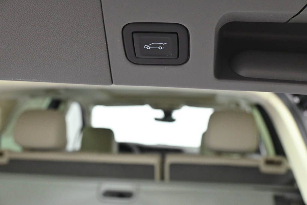 New 2024 Cadillac XT5 Premium Luxury w/ Technology Package image 21