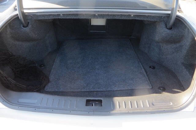 Used 2010 Cadillac DTS Luxury image 14