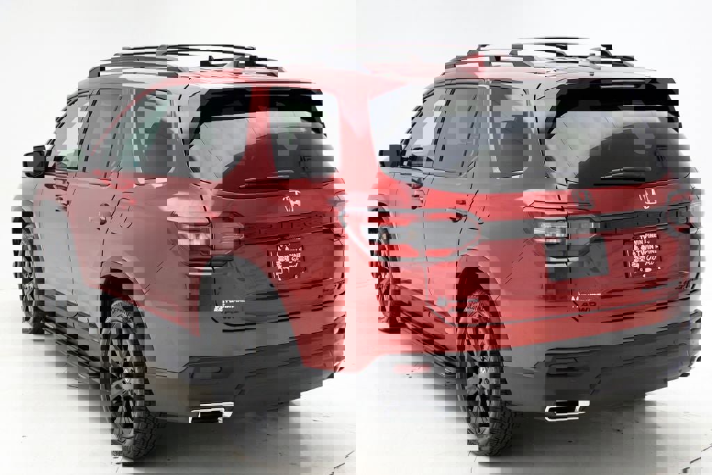 Used 2025 Honda Pilot Black Edition image 6