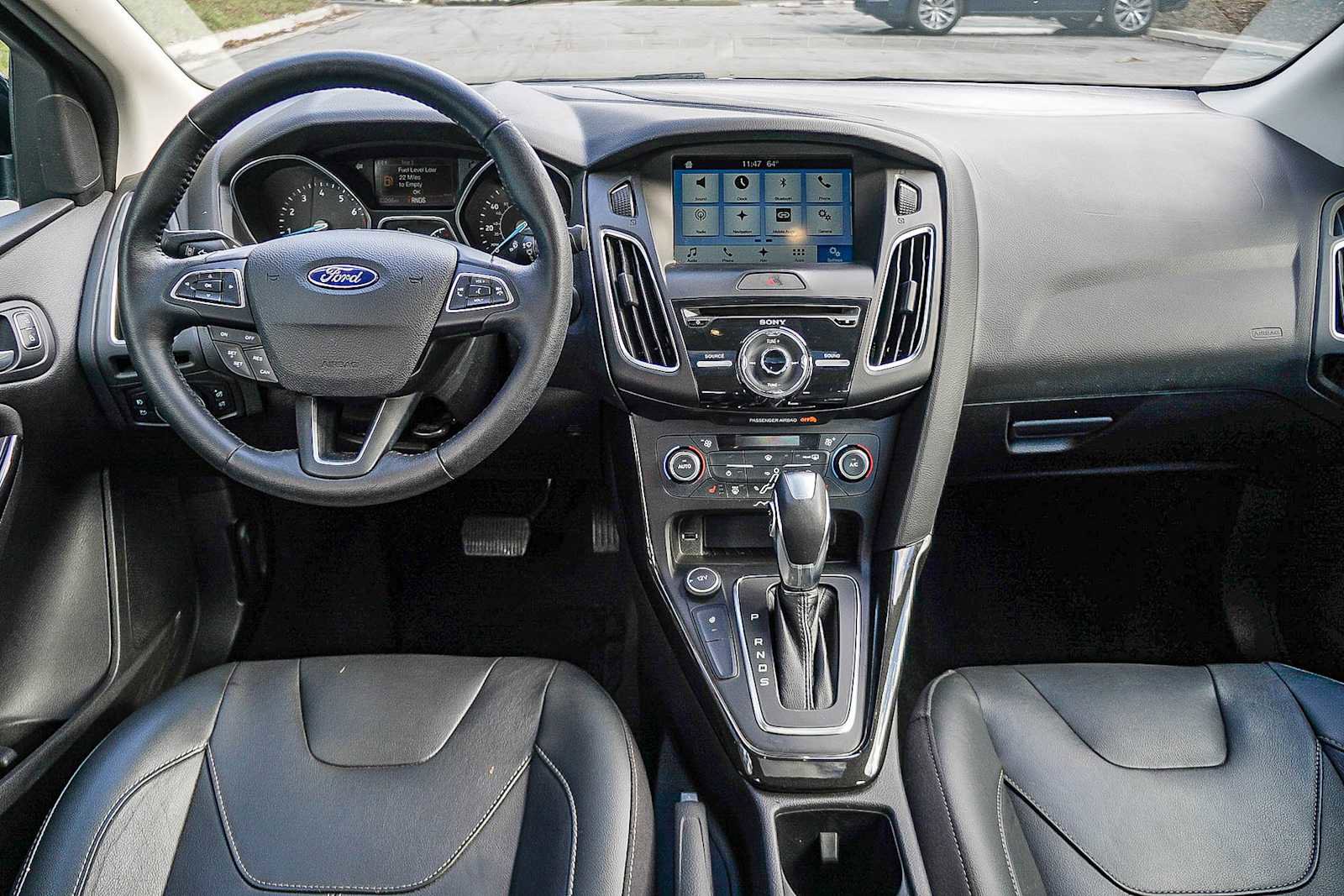 Used 2017 Ford Focus Titanium w/ Titanium Technology Package image 12