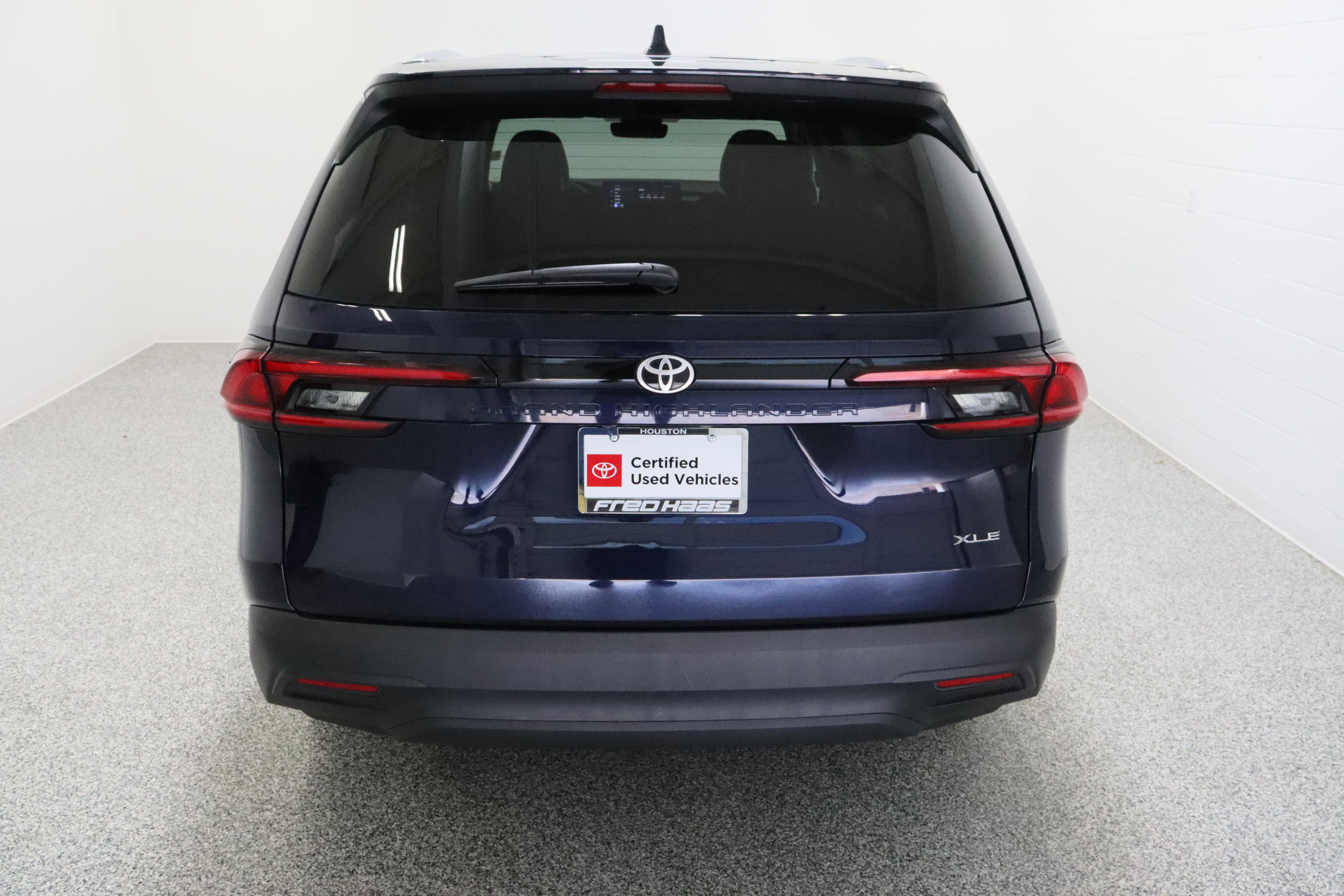Certified 2025 Toyota Grand Highlander FWD image 8