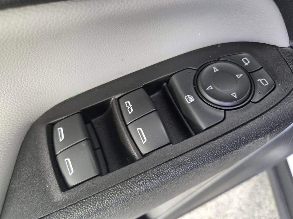 Used 2023 Chevrolet Equinox LS w/ LS Convenience Package FWD image 24