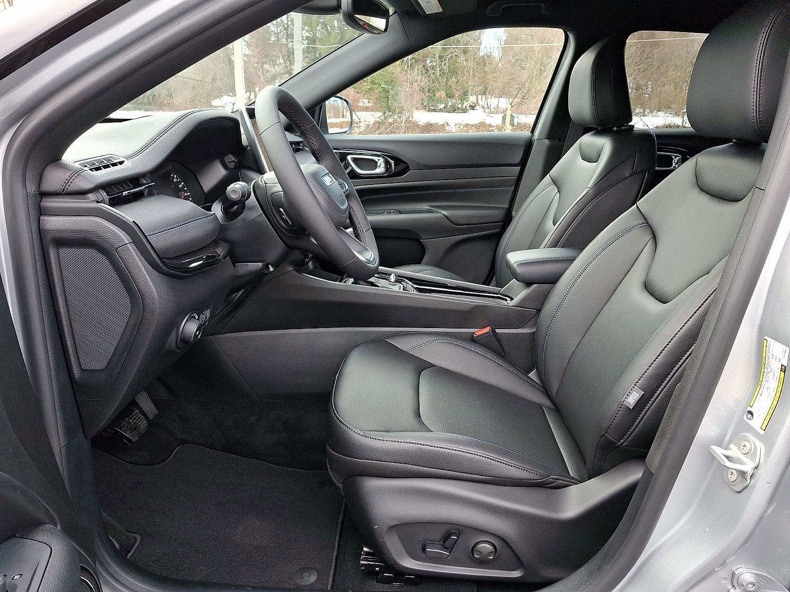 New 2026 Jeep Compass Limited image 10