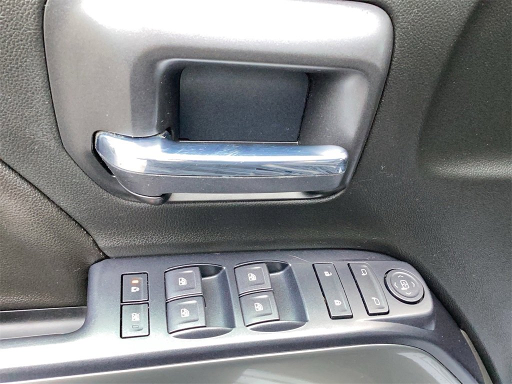 Used 2018 Chevrolet Silverado 1500 LT w/ All Star Edition image 12