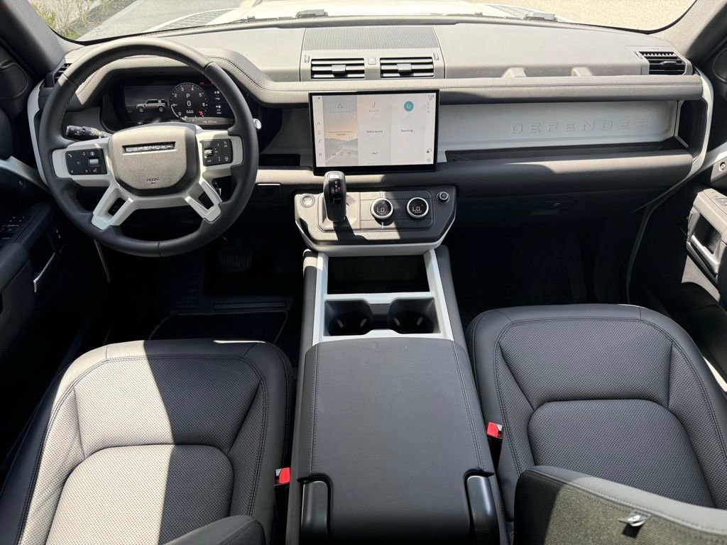 New 2025 Land Rover Defender 110 S image 6