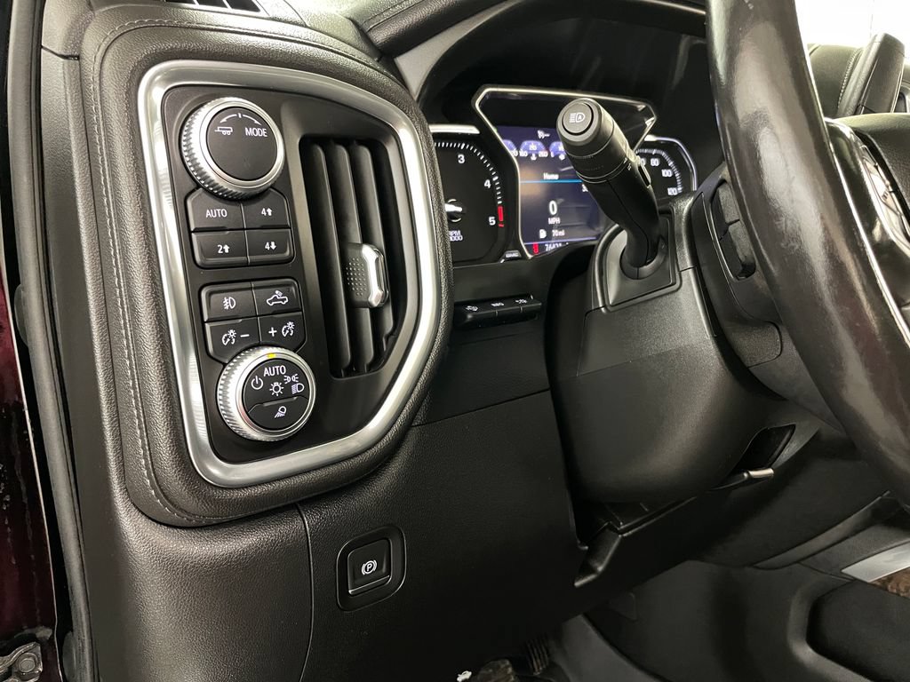 Certified 2020 GMC Sierra 2500 Denali w/ Denali Ultimate Package AWD/4WD image 32