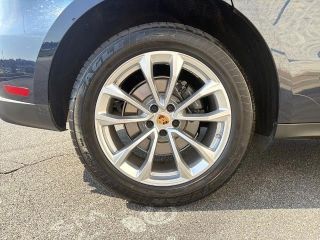 Used 2023 Porsche Macan AWD/4WD image 17