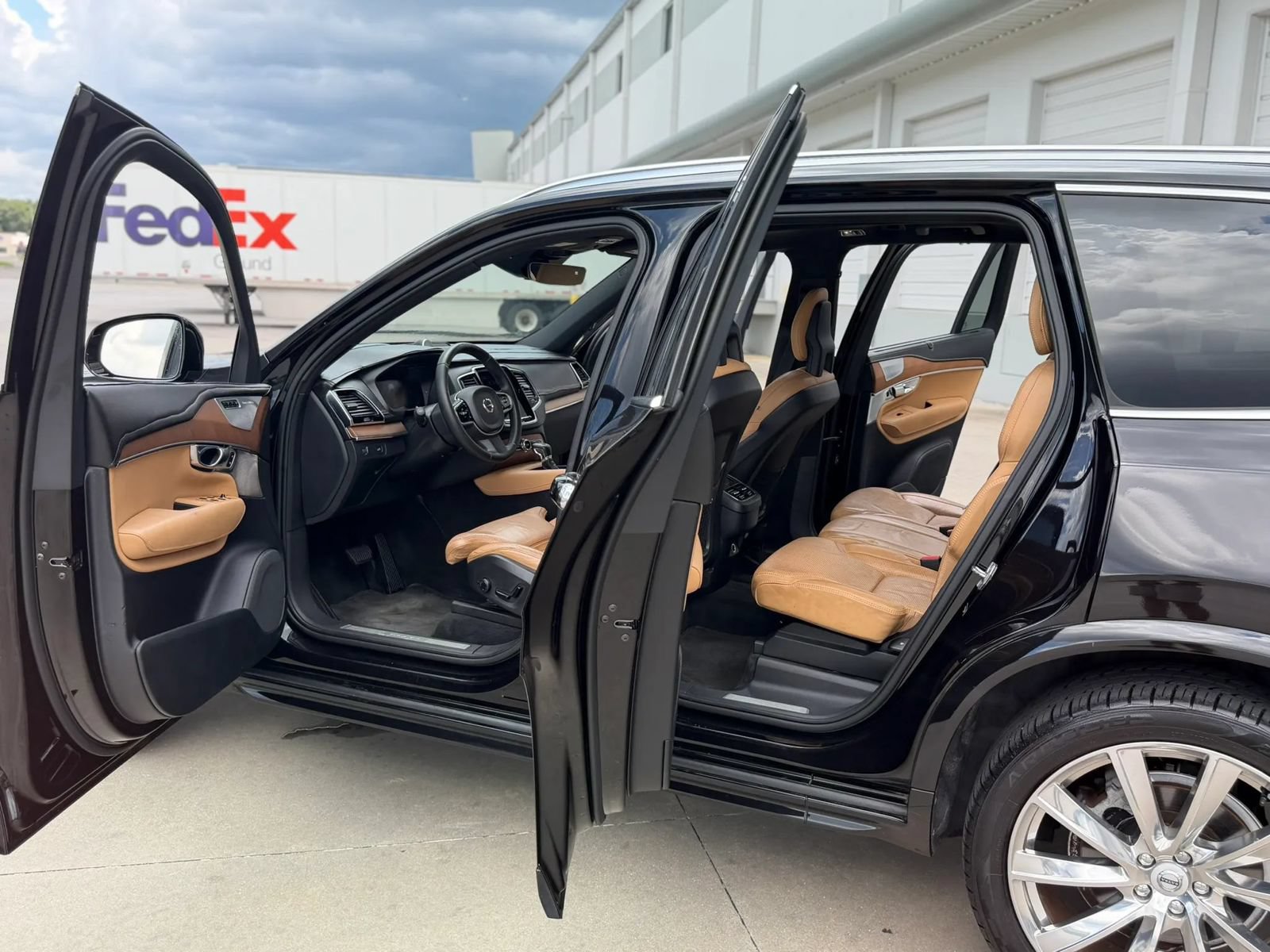 Used 2017 Volvo XC90 T6 Inscription w/ Vision Package AWD/4WD image 16