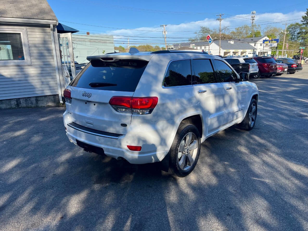 Used 2015 Jeep Grand Cherokee Overland AWD/4WD image 9