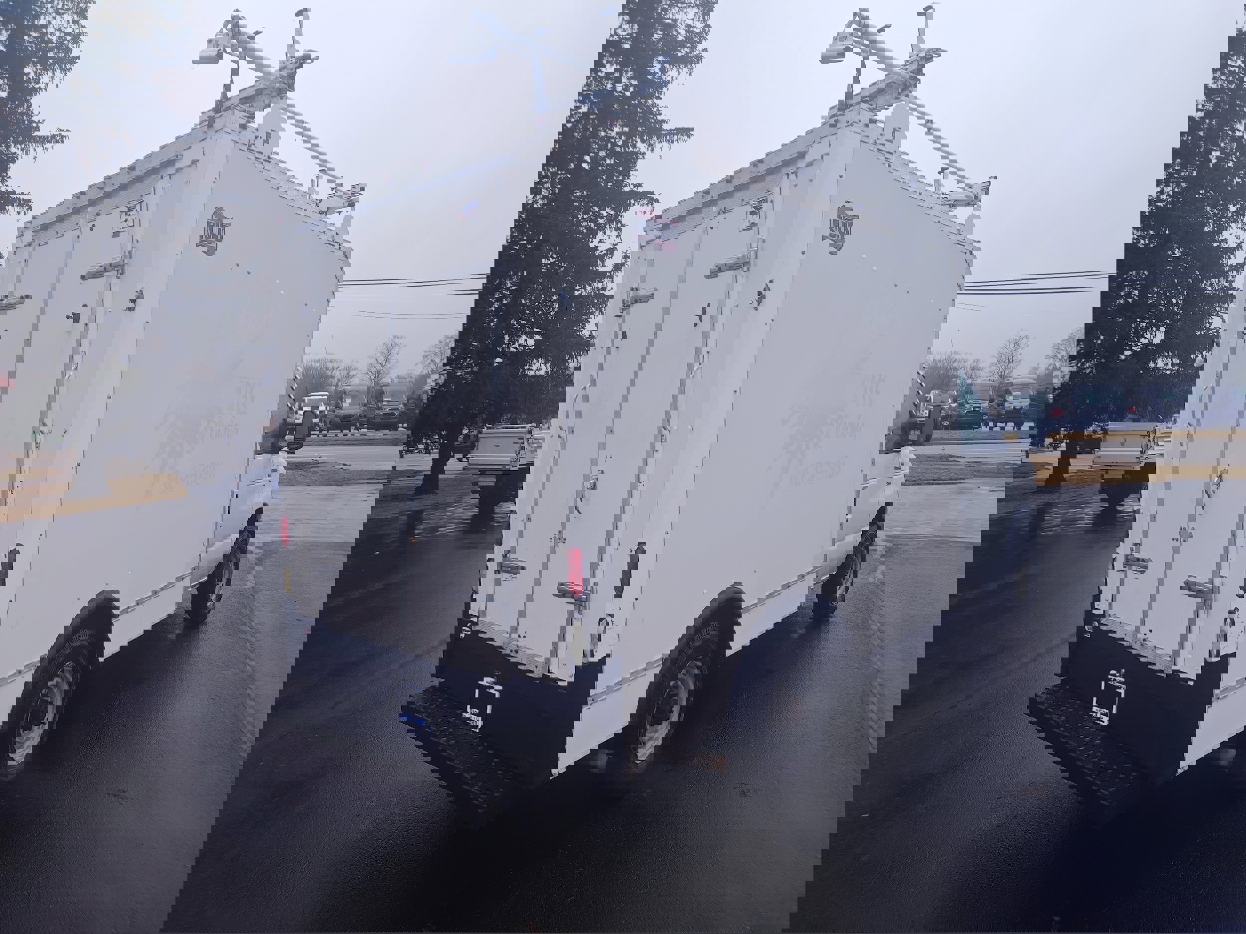 Used 2016 Ford E-350 and Econoline 350 Super Duty w/ Power Windows & Locks Group RWD image 4