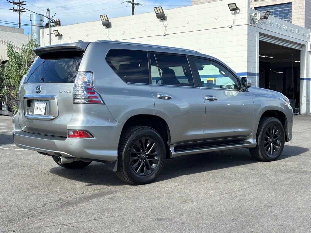 Used 2023 Lexus GX 460 Premium w/ Premium Package image 4