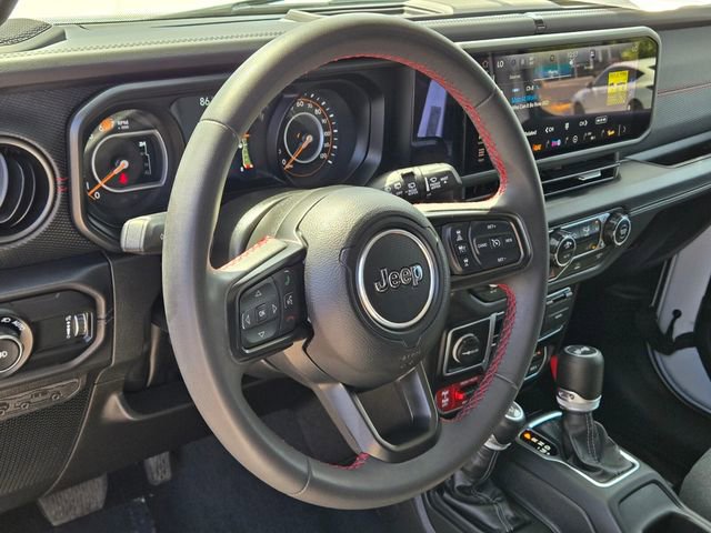 Used 2025 Jeep Wrangler Unlimited Rubicon AWD/4WD image 18