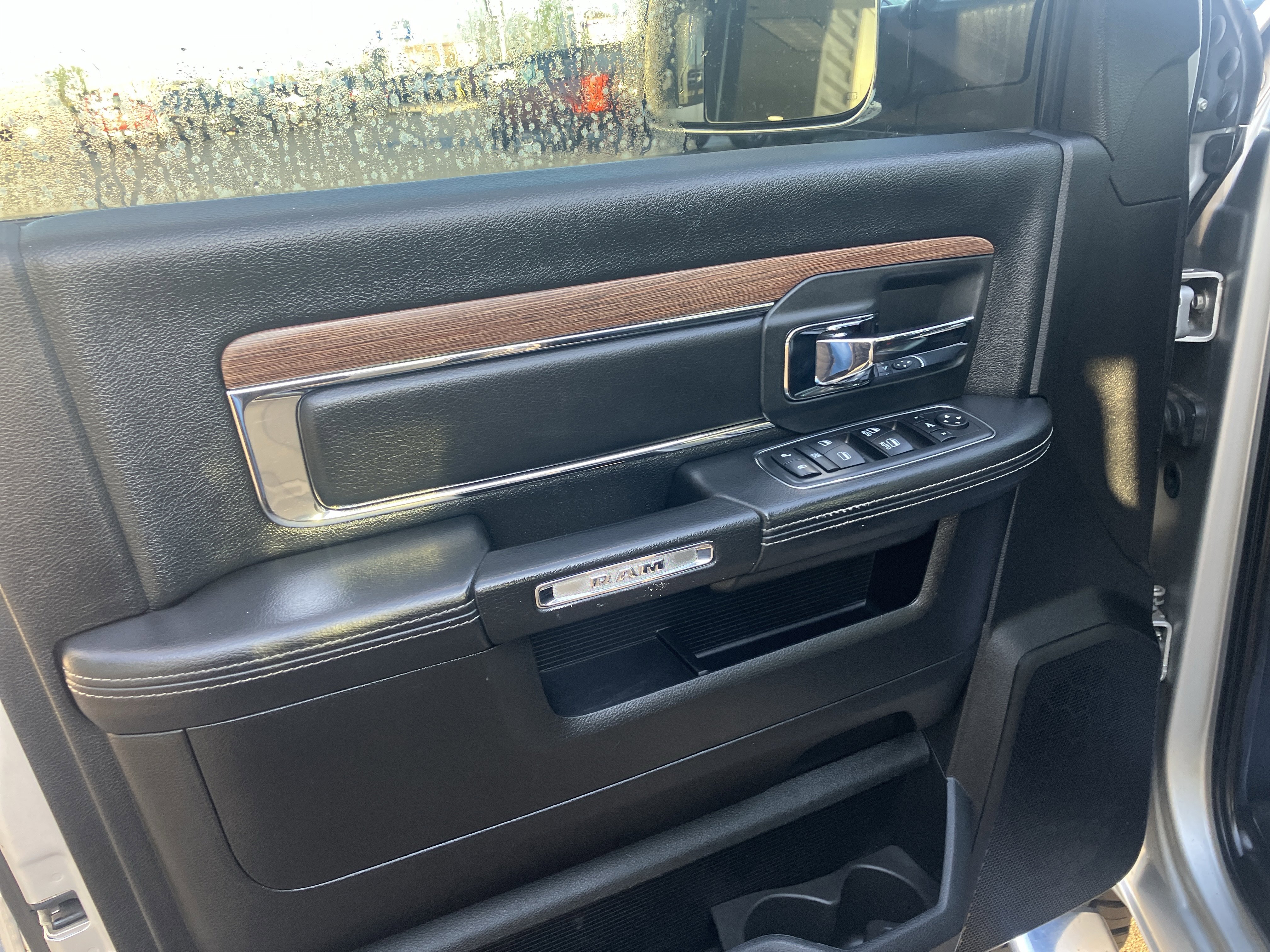 Used 2018 RAM 2500 Laramie AWD/4WD image 16