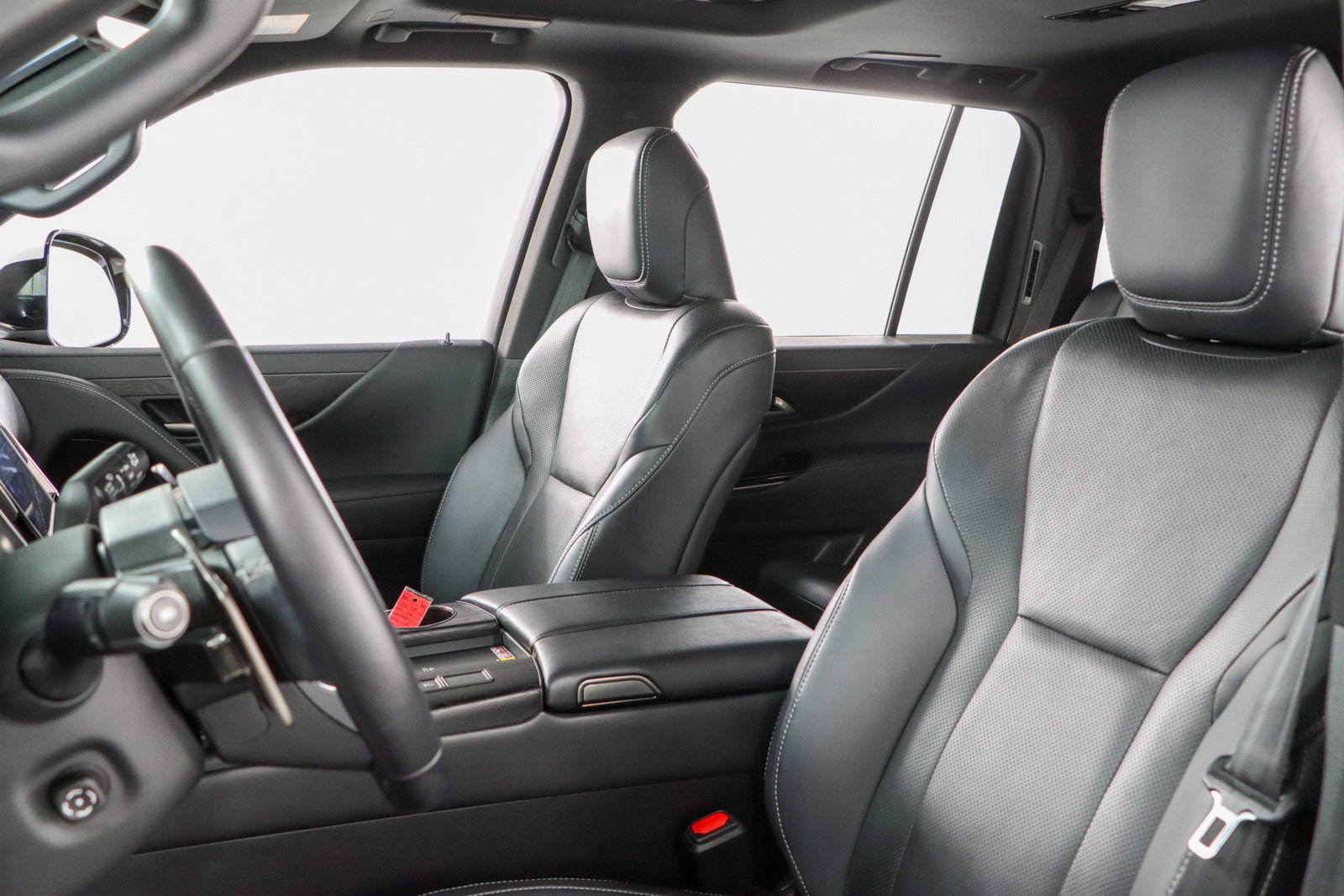 Used 2024 Lexus LX 600 4WD w/ Interior Upgrade Package image 25