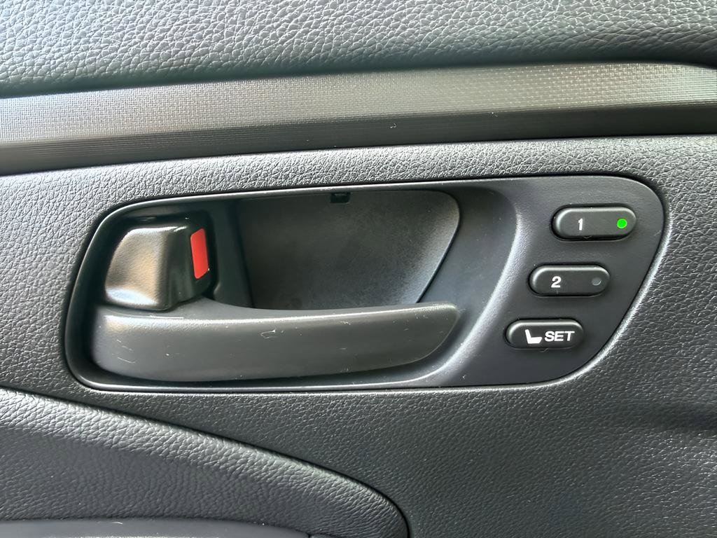 Certified 2025 Honda Passport TrailSport image 12