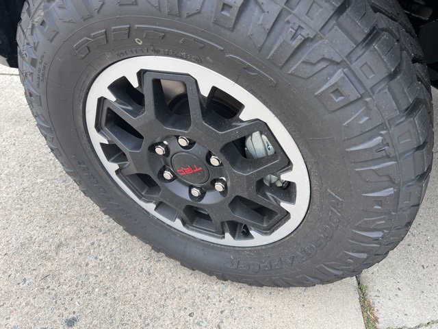 New 2025 Toyota Tacoma TRD Off-Road image 12