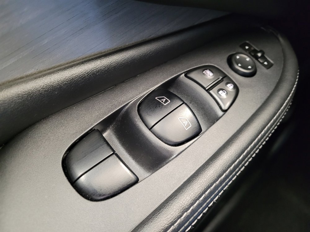 Used 2018 Nissan Murano SV image 27