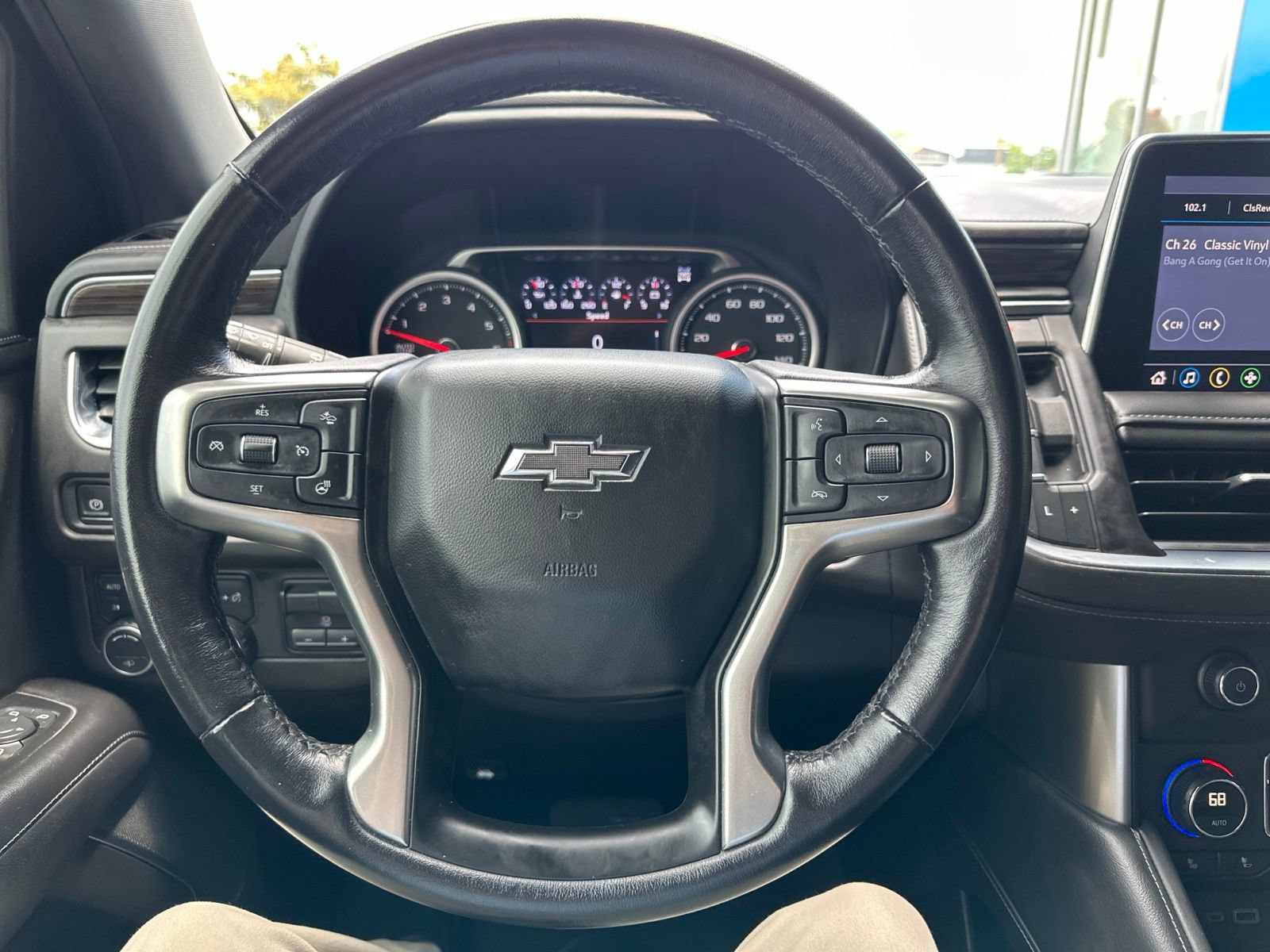 Used 2021 Chevrolet Tahoe Z71 w/ Z71 Off-Road Package AWD/4WD image 33