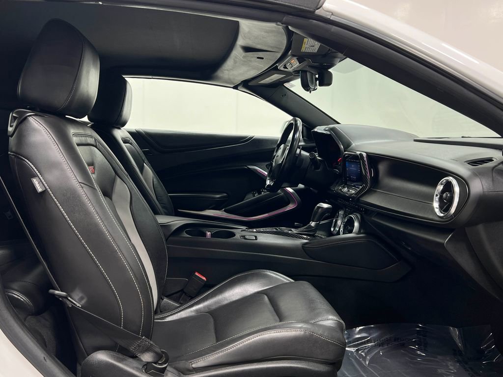 Used 2020 Chevrolet Camaro SS image 34