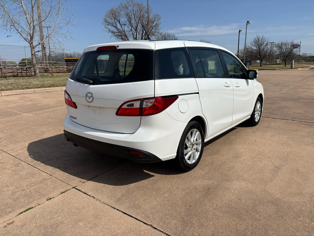 Used 2015 MAZDA MAZDA5 Sport FWD image 25