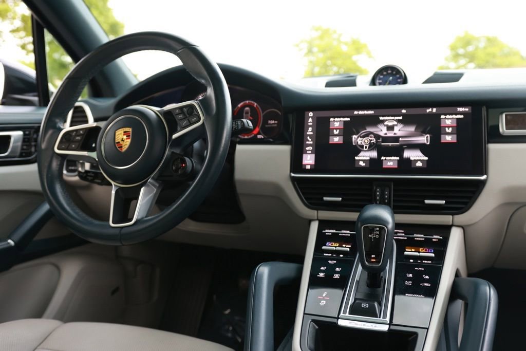 Used 2021 Porsche Cayenne E-Hybrid AWD/4WD image 32