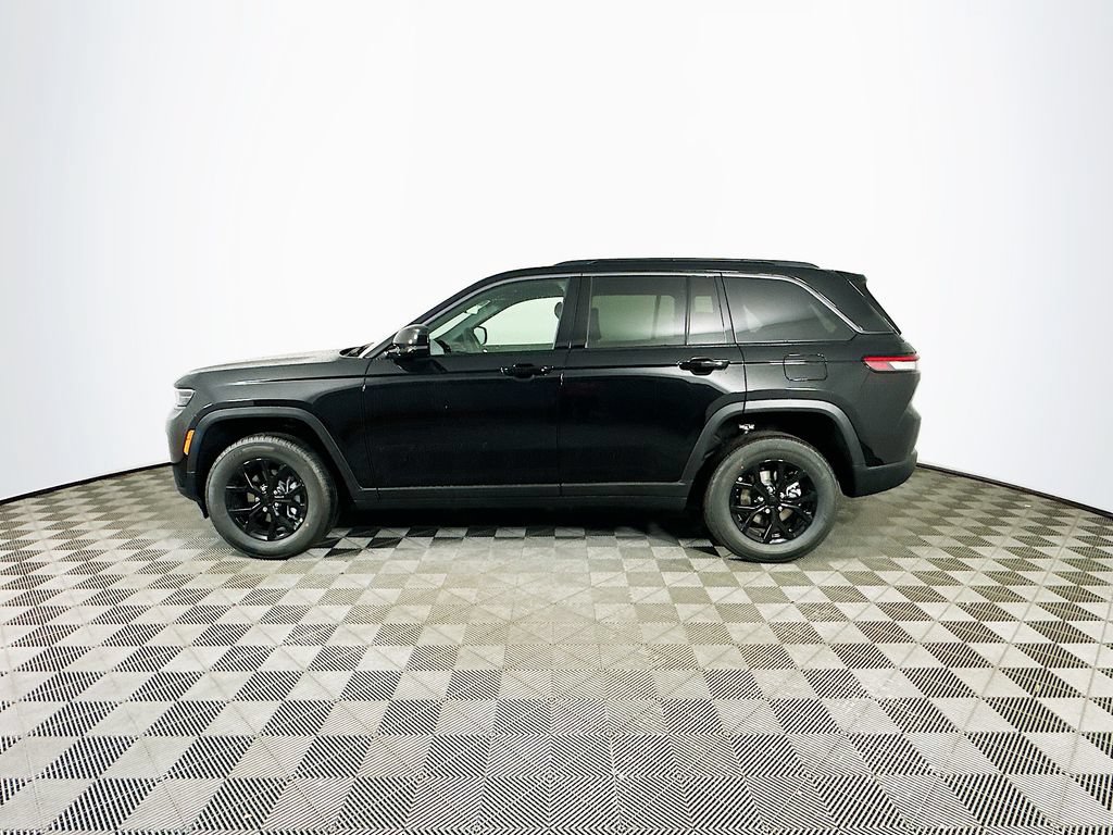 New 2026 Jeep Grand Cherokee Altitude AWD/4WD image 5