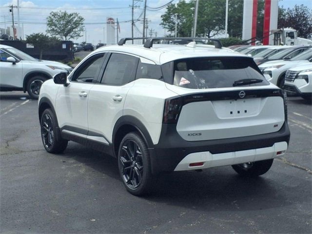 New 2025 Nissan Kicks SR image 4