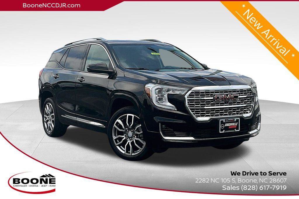 Used 2022 GMC Terrain Denali w/ Denali Premium Package