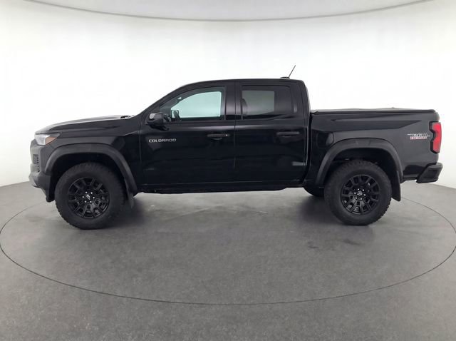 Used 2024 Chevrolet Colorado Trail Boss w/ Advanced Trailering Package AWD/4WD image 6