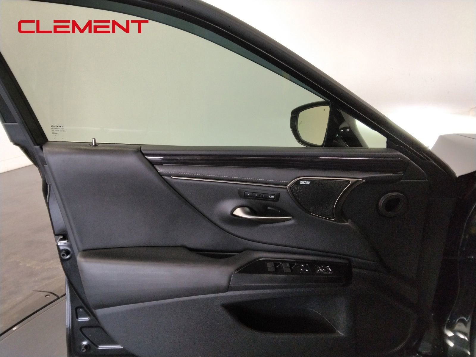 Used 2020 Lexus ES 350 Luxury w/ Accessory Package 2 image 37