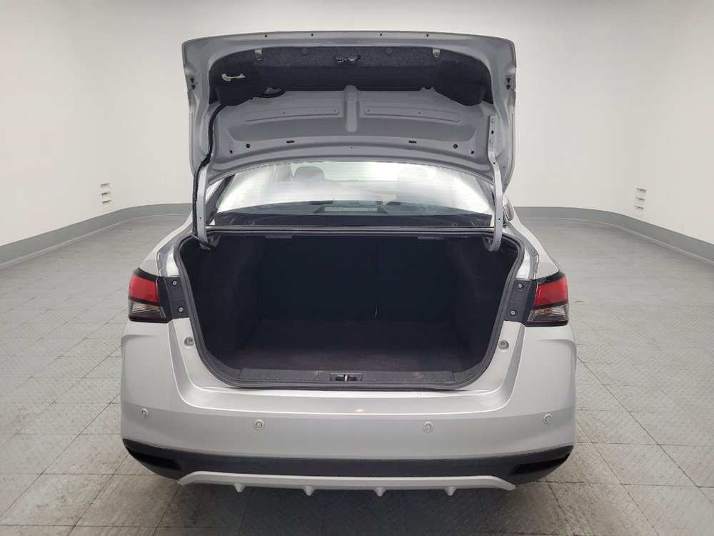 Used 2020 Nissan Versa SV FWD image 29