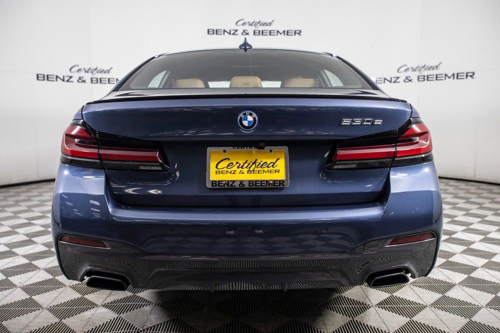Used 2023 BMW 530e w/ M Sport Package image 10