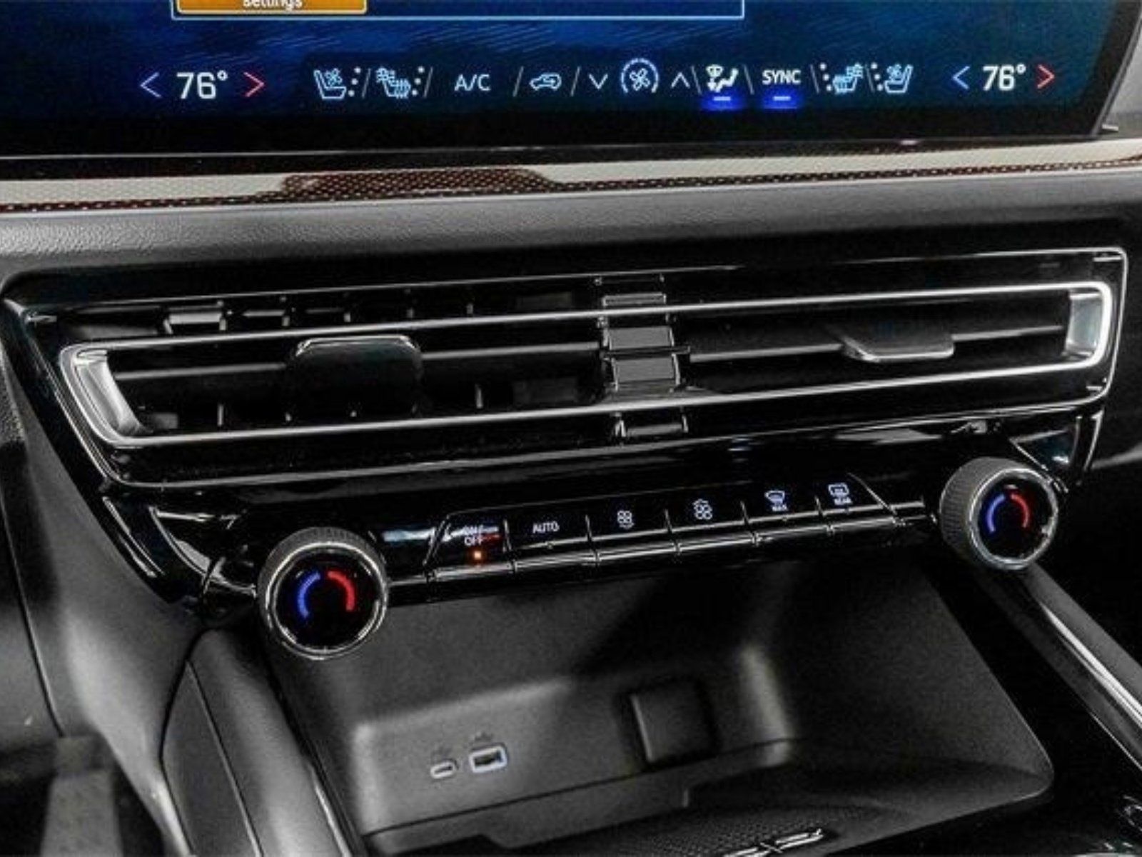 Used 2026 Chevrolet Traverse RS AWD/4WD image 19