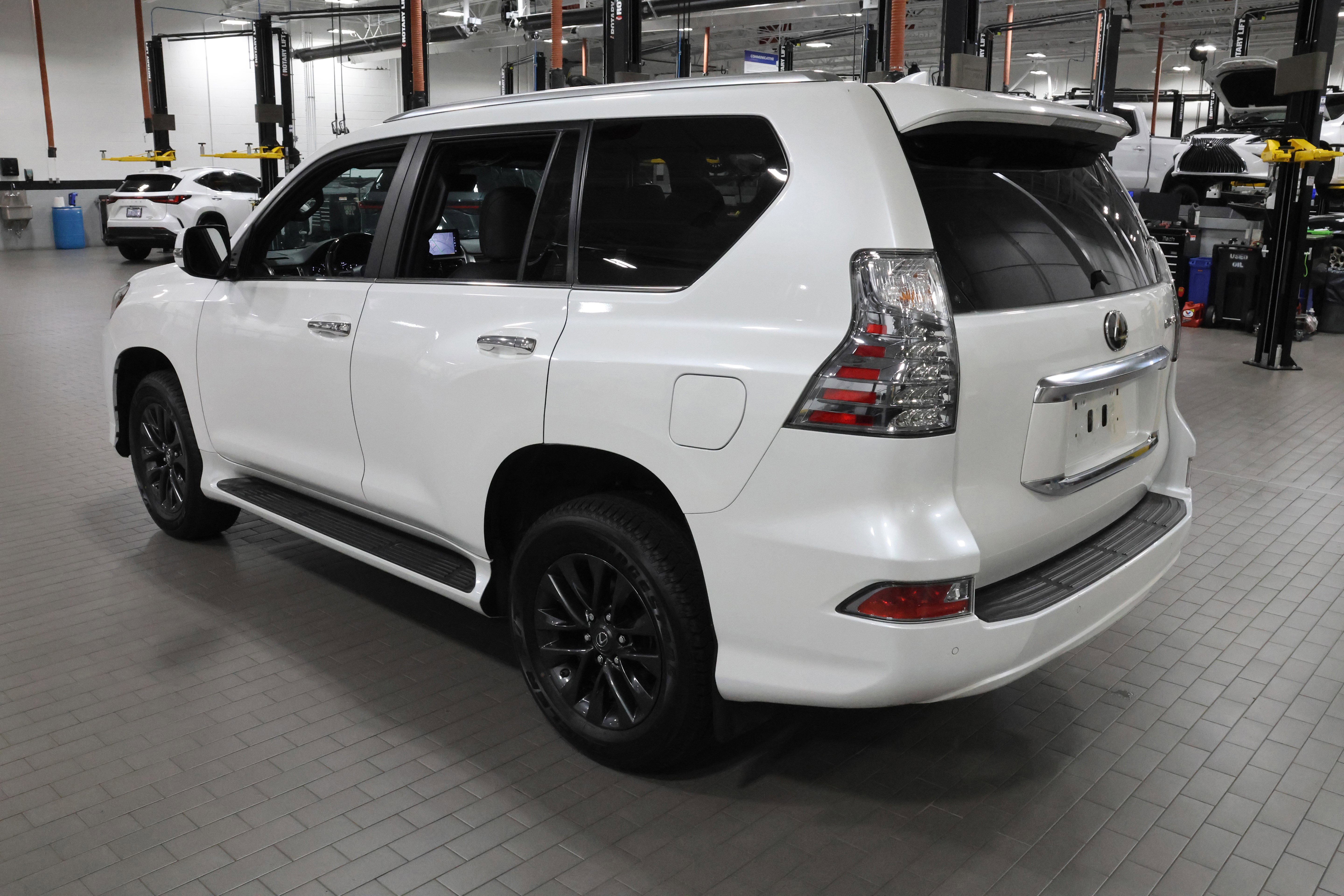 Used 2023 Lexus GX 460 Premium image 7