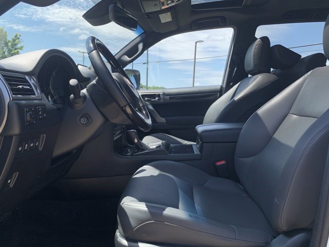 Used 2023 Lexus GX 460 Premium w/ Premium Package AWD/4WD image 16