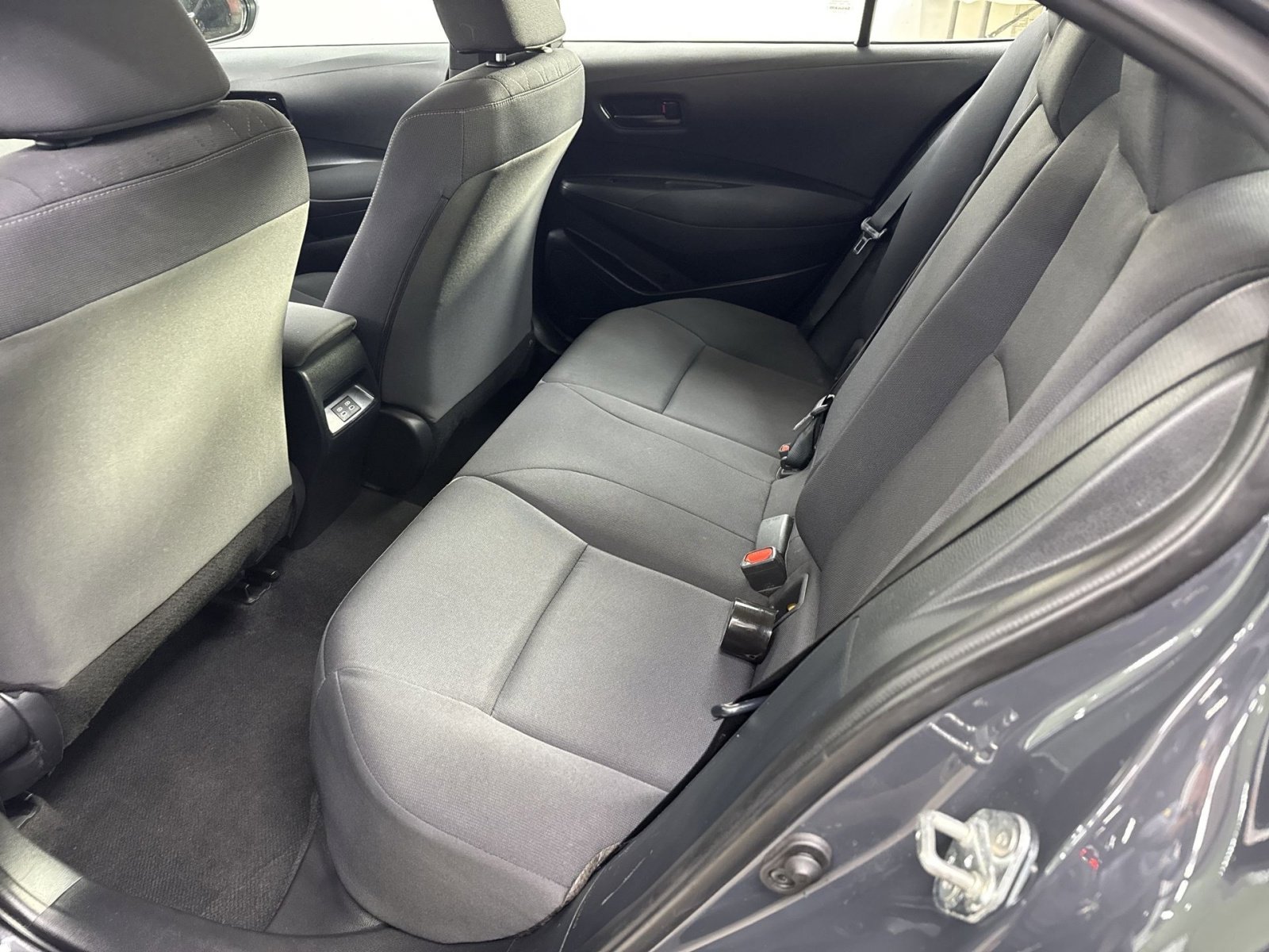 Used 2023 Toyota Corolla LE image 28