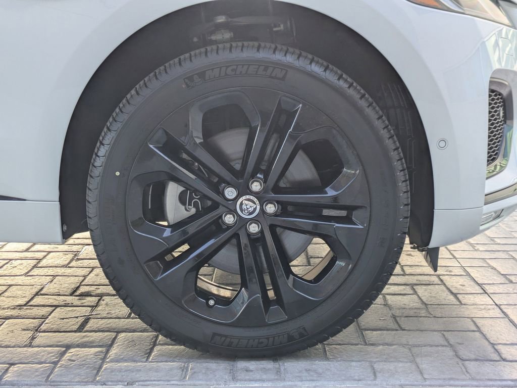 New 2026 Jaguar F-PACE R-Dynamic S image 11