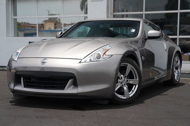 Nissan 370Z for Sale - Kelley Blue Book