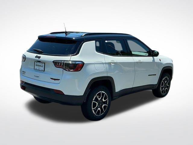 Used 2024 Jeep Compass Trailhawk AWD/4WD image 8