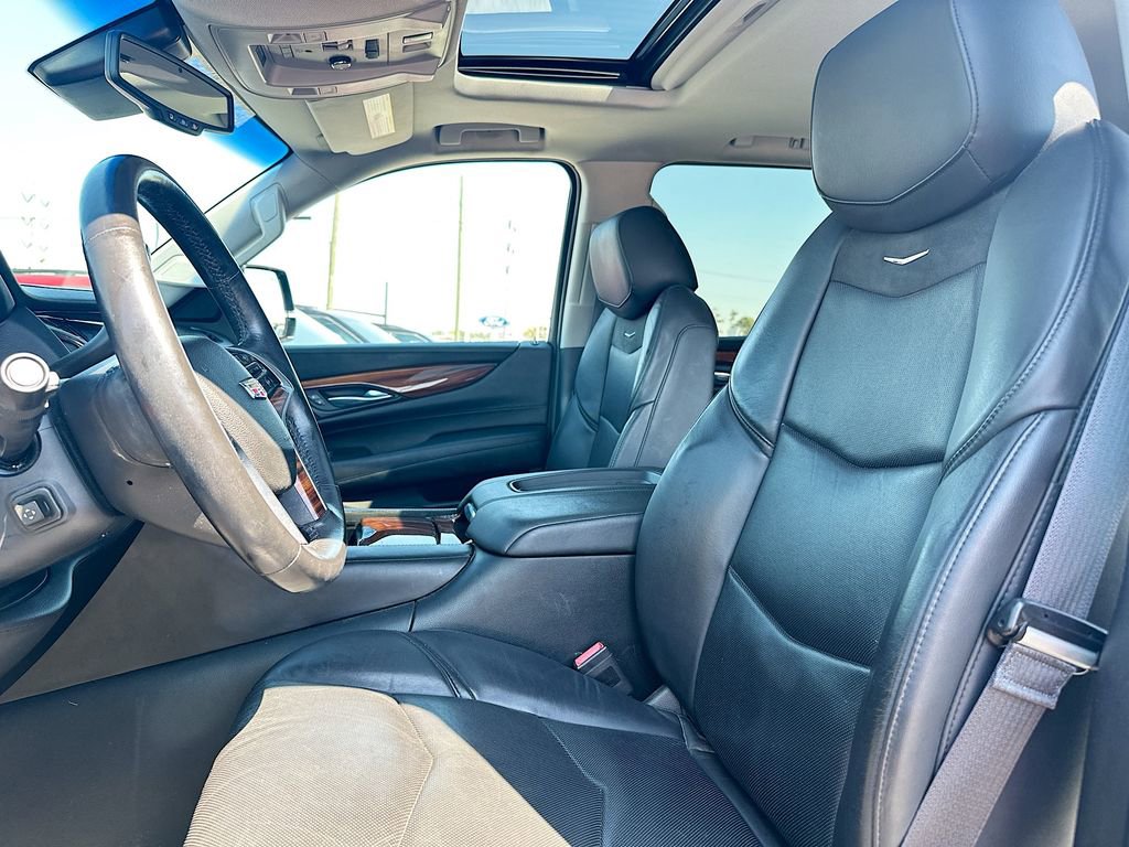 Used 2015 Cadillac Escalade Luxury image 8