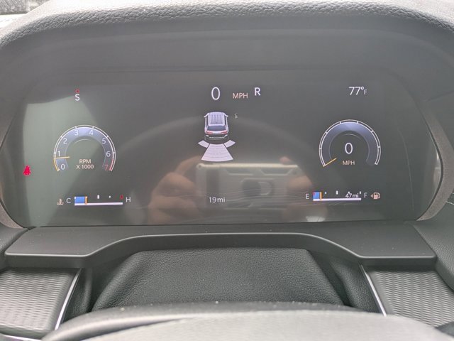 New 2025 Jeep Grand Cherokee L Laredo image 24