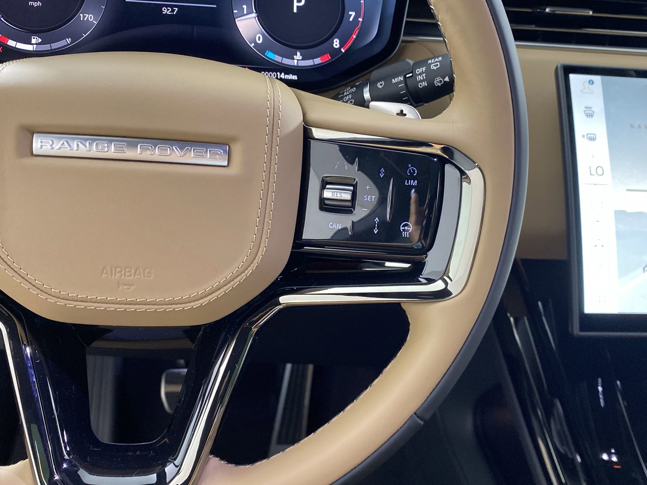 New 2025 Land Rover Range Rover Sport Dynamic SE image 16