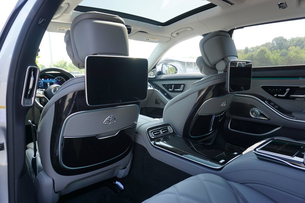 Certified 2023 Mercedes-Benz Maybach S 680 4MATIC image 45