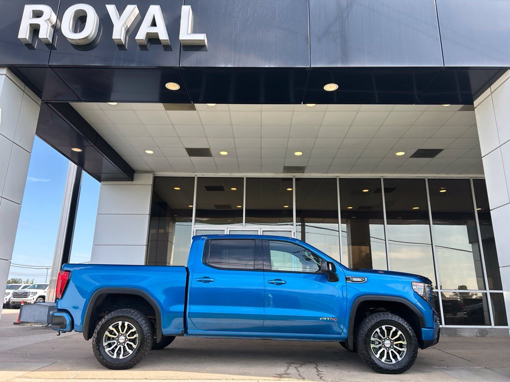 Used 2023 GMC Sierra 1500 AT4 w/ AT4 Premium Package AWD/4WD image 1