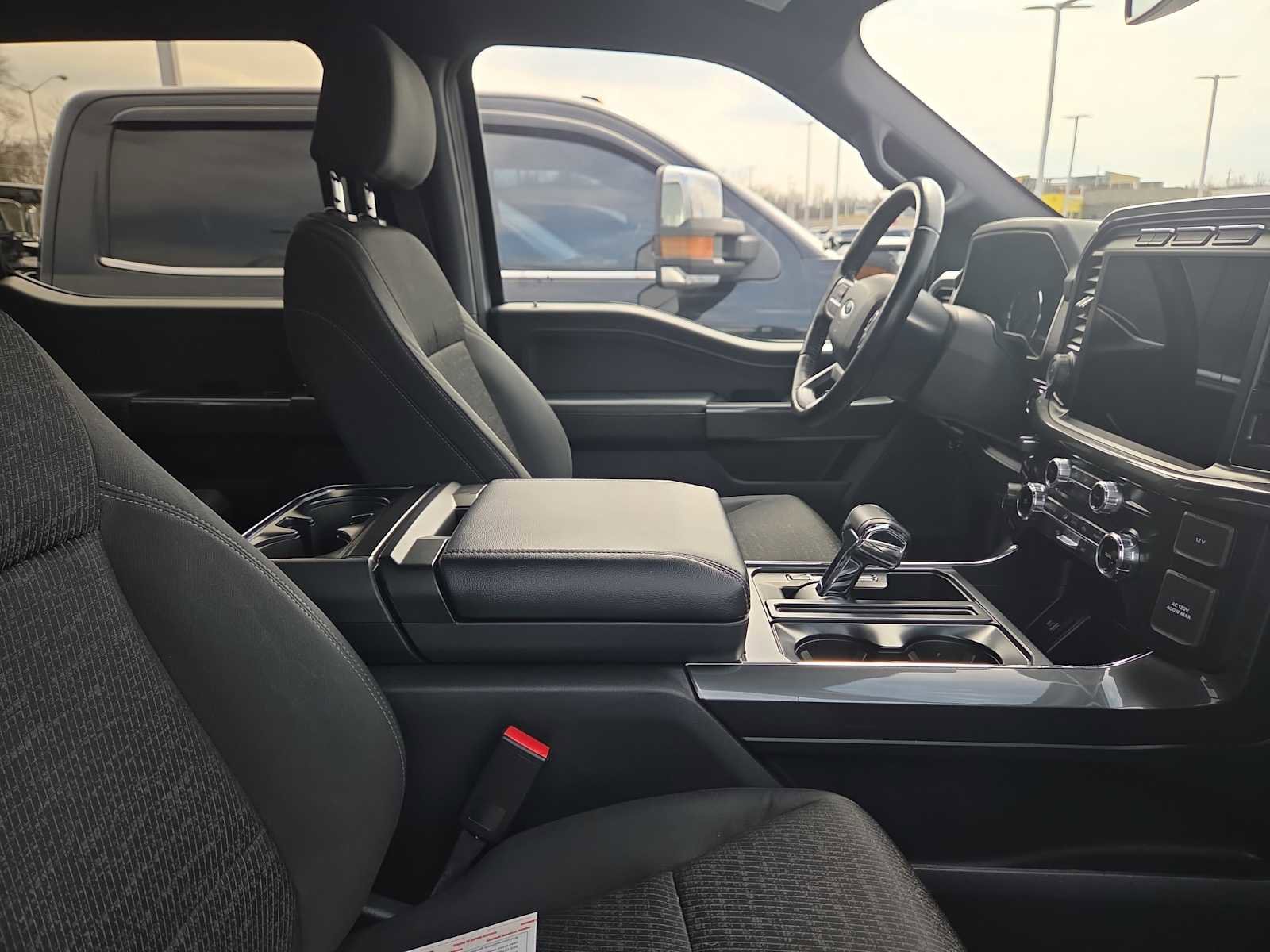 Used 2022 Ford F150 XLT w/ Equipment Group 302A High image 4