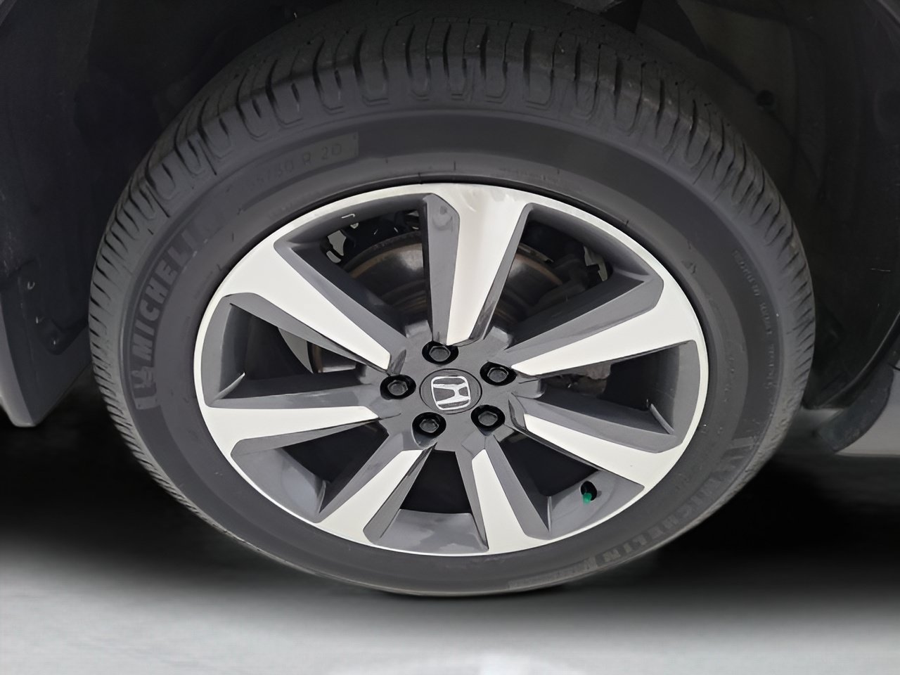 Used 2023 Honda Pilot Elite image 11