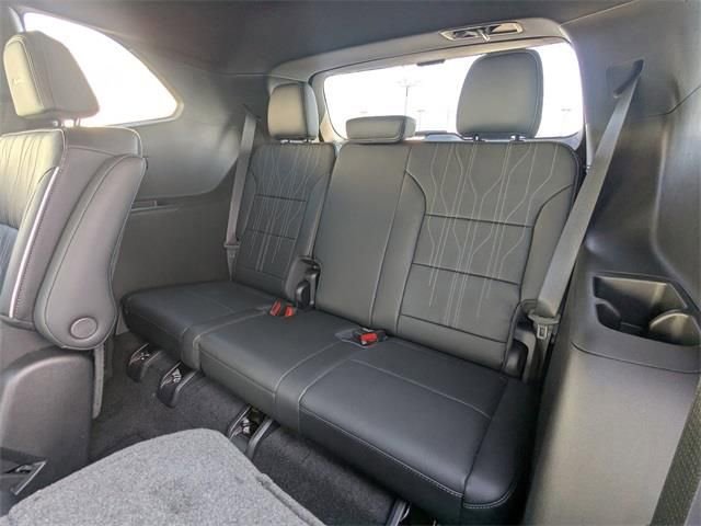 New 2026 Buick Enclave Avenir w/ Super Cruise Package FWD image 16