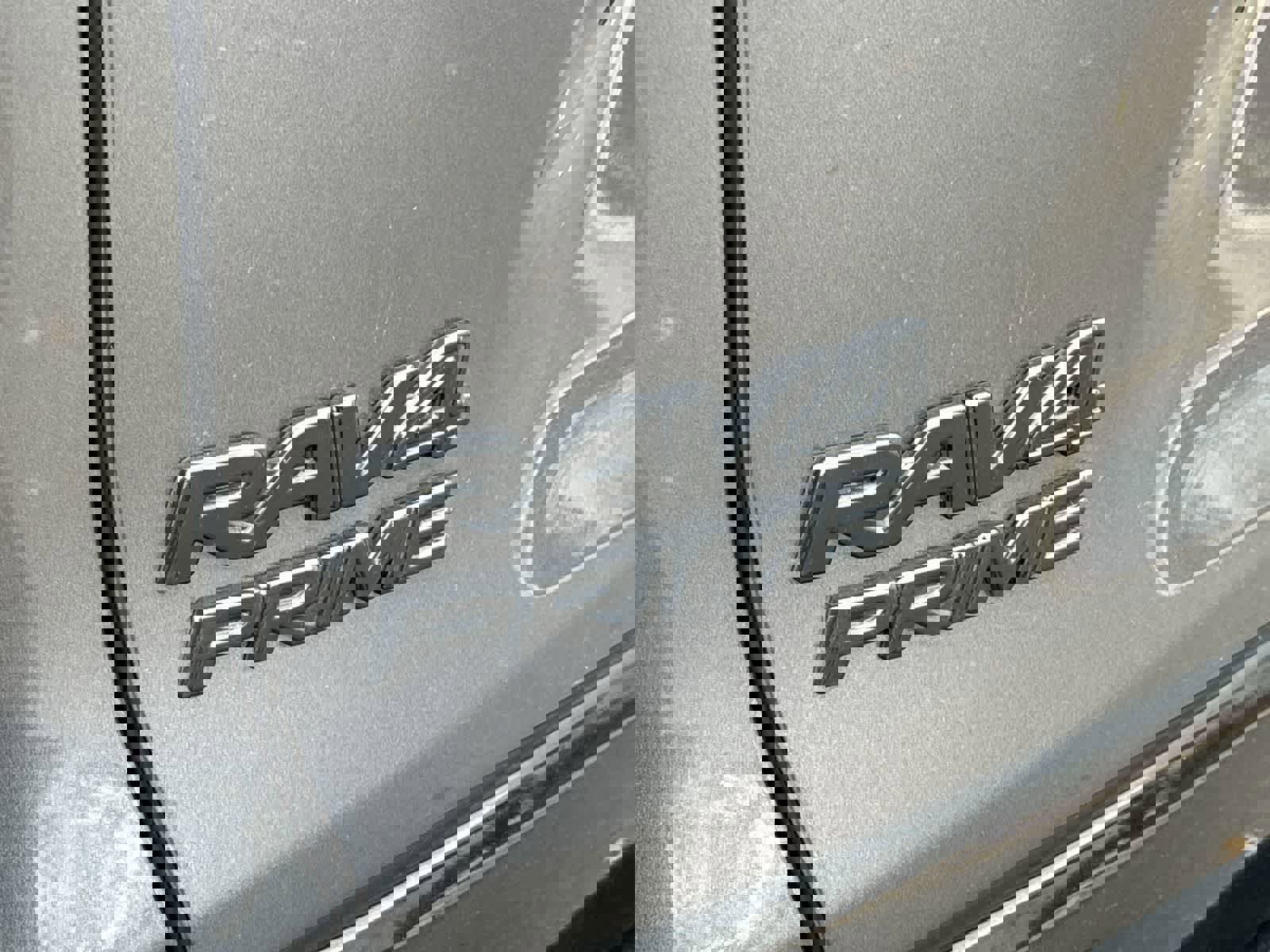 Used 2022 Toyota RAV4 XSE w/ Weather Package image 4